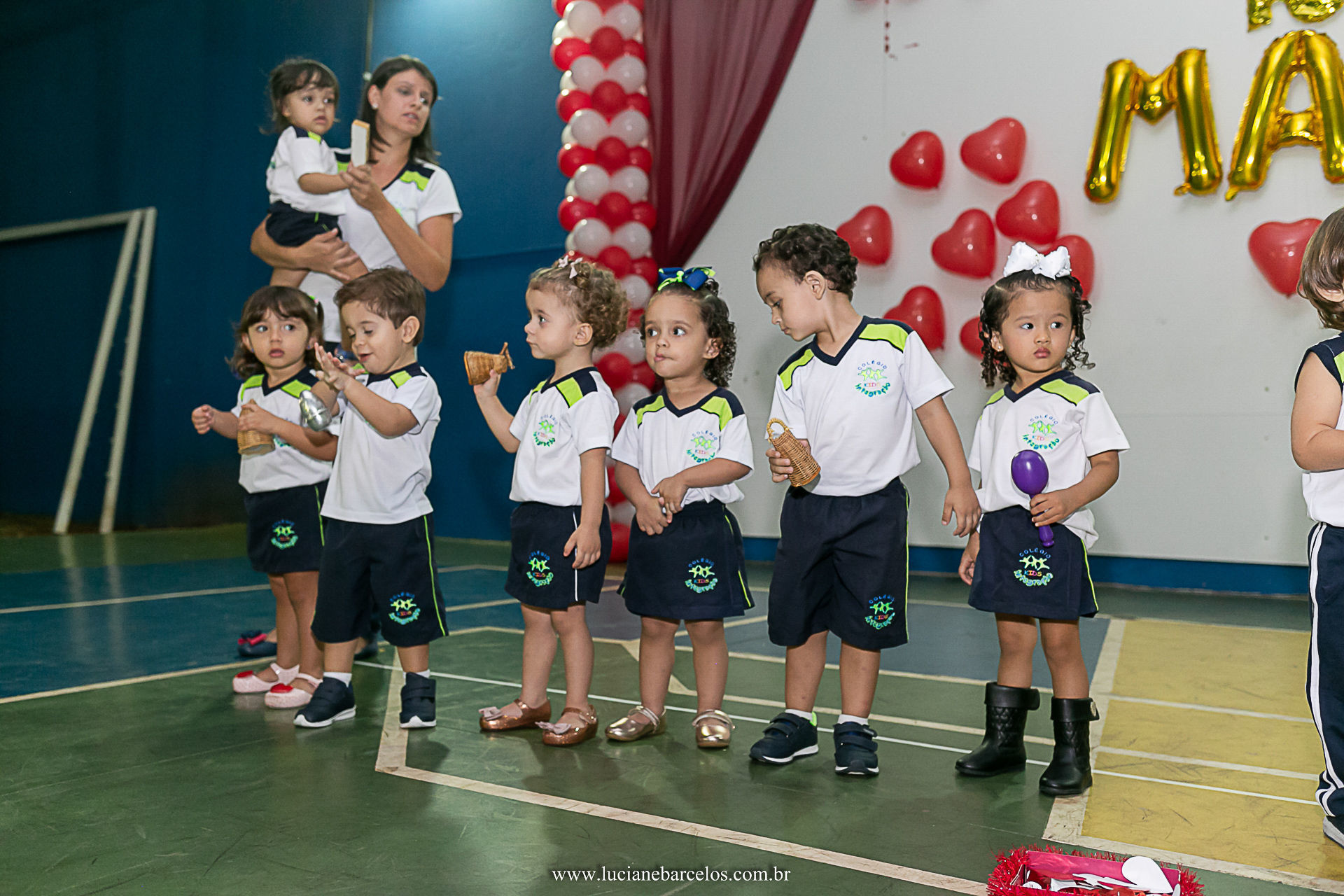 Foto Fotografia Escolar - Apresentação Dia das Mães no Colégio Integração Foto Fotografia Escolar - Apresentação Dia das Mães no Colégio Integração - Imagem 5