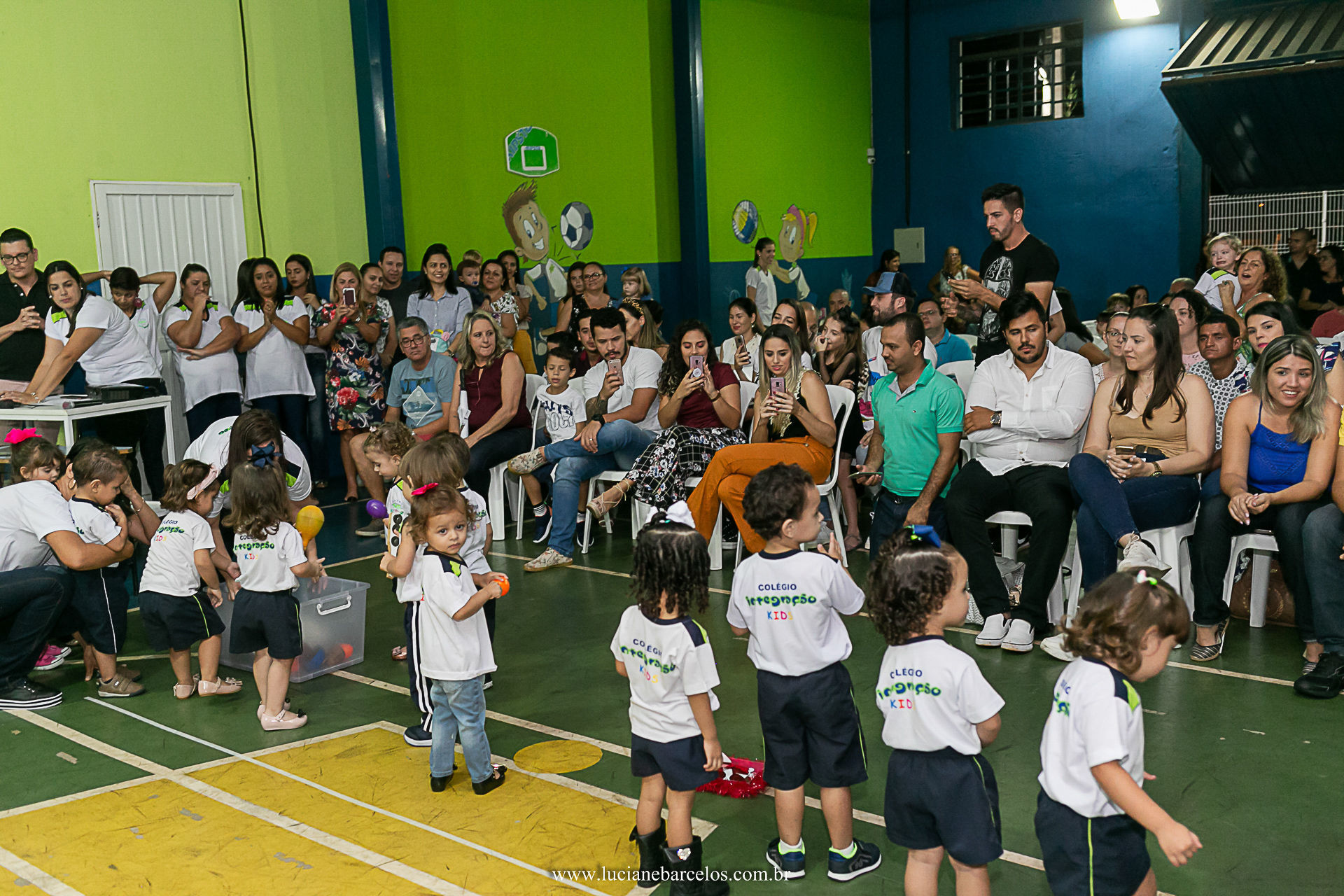 Foto Fotografia Escolar - Apresentação Dia das Mães no Colégio Integração Foto Fotografia Escolar - Apresentação Dia das Mães no Colégio Integração - Imagem 6