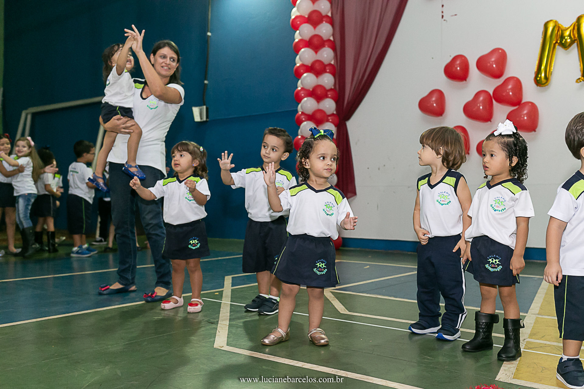 Foto Fotografia Escolar - Apresentação Dia das Mães no Colégio Integração Foto Fotografia Escolar - Apresentação Dia das Mães no Colégio Integração - Imagem 7