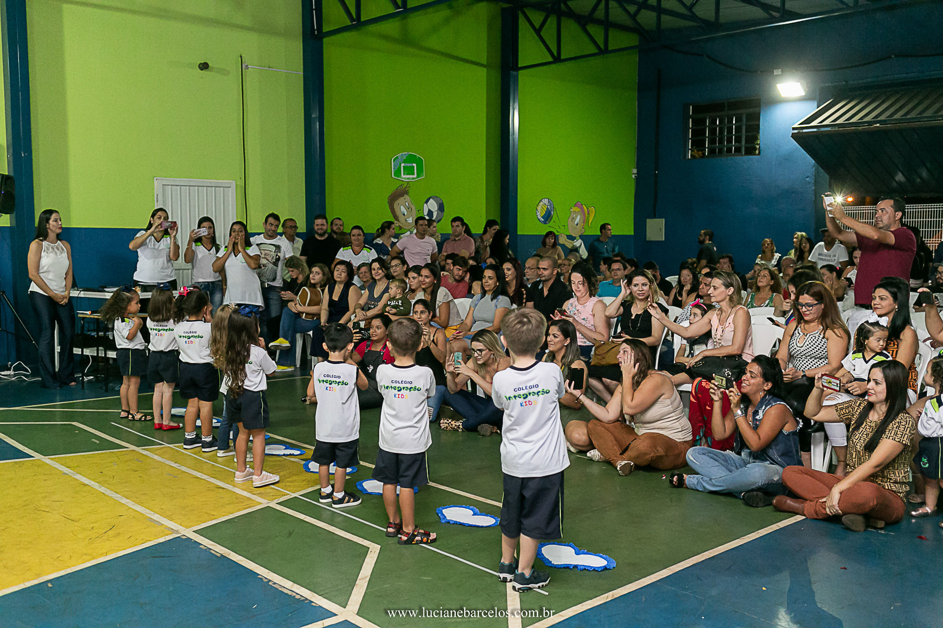 Foto Fotografia Escolar - Apresentação Dia das Mães no Colégio Integração Foto Fotografia Escolar - Apresentação Dia das Mães no Colégio Integração - Imagem 14